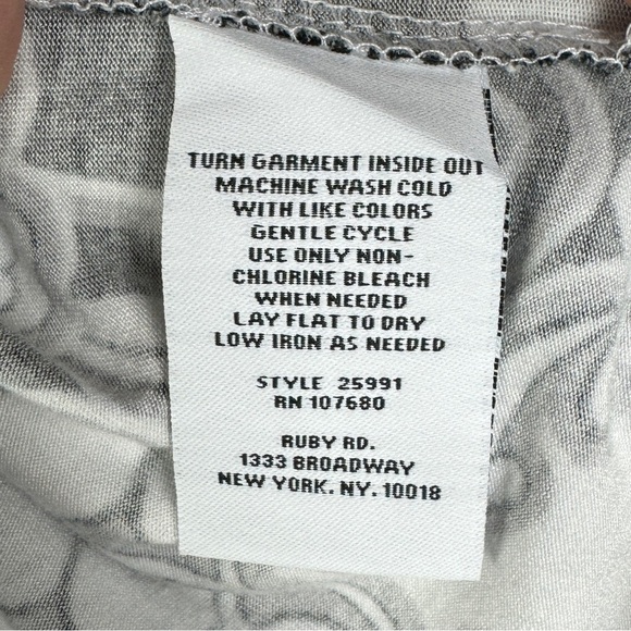 Ruby Rd. Petite Floral Tie Knot Hem Blouse Women's Petite Large Black White - Picture 8 of 8